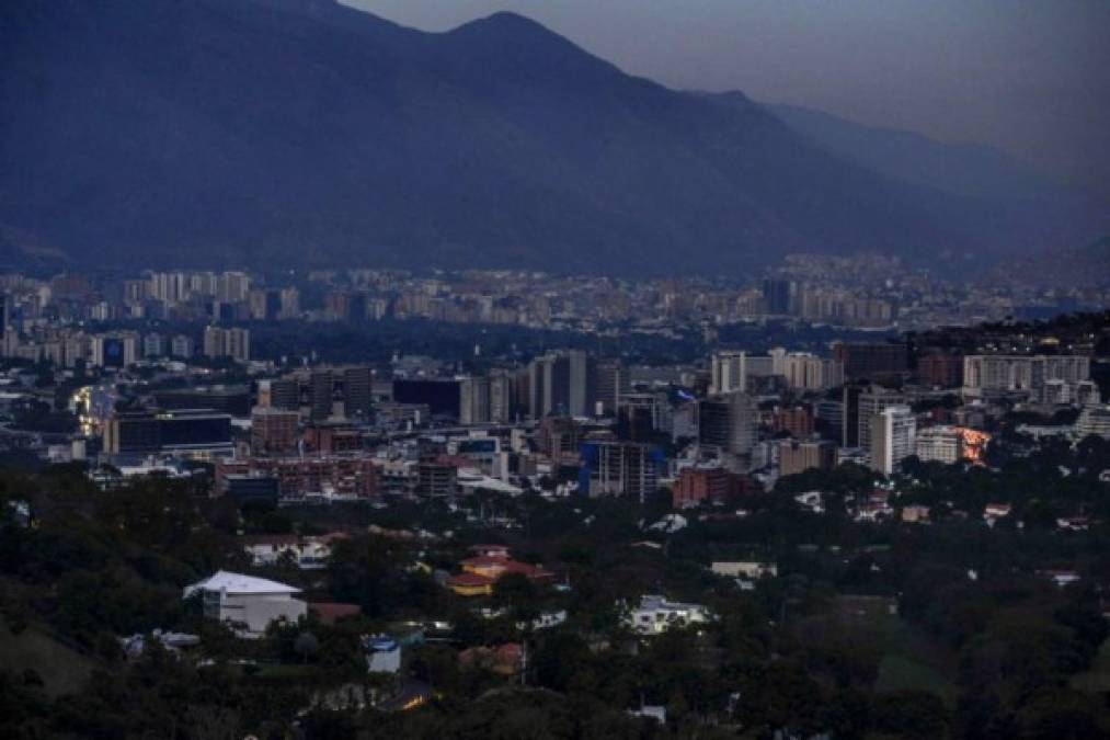 Venezuela: Se agrava situación en tercer día de masivo apagón