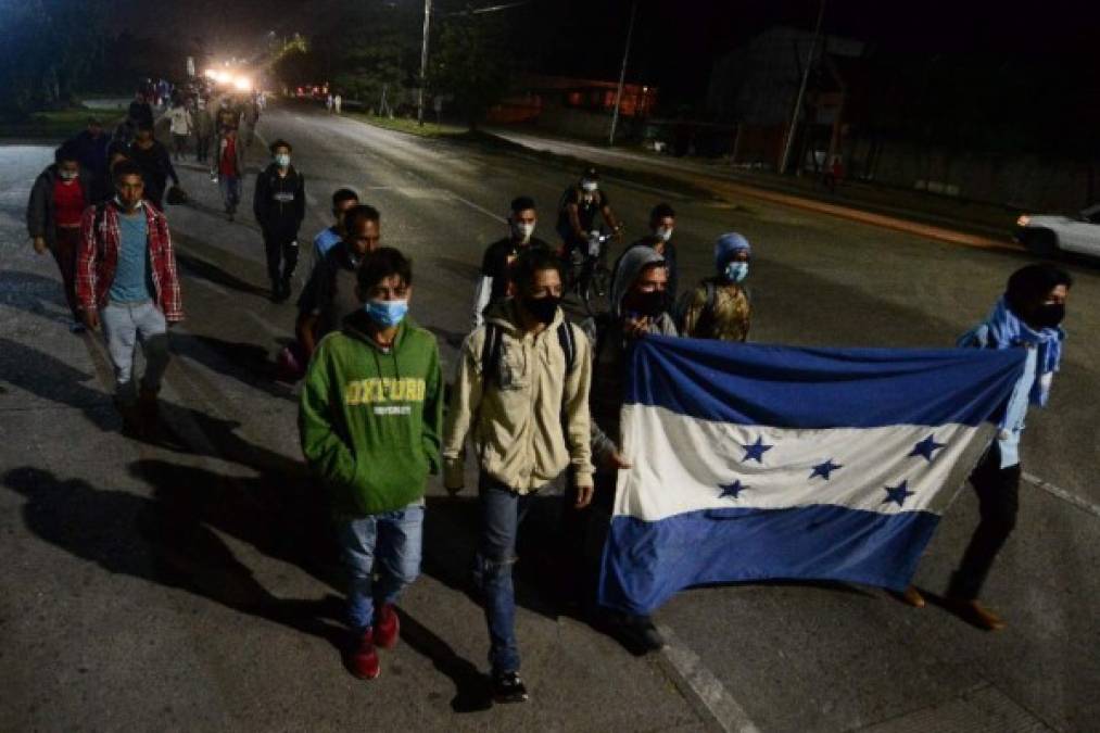 Sale de Honduras primera caravana migrante de 2021, Guatemala en estado de prevención