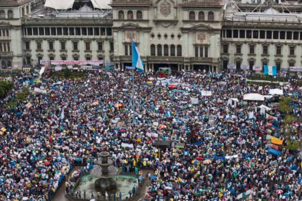 Guatemala: Ocho semanas de protestas pacíficas para pedir la renuncia de Otto Pérez