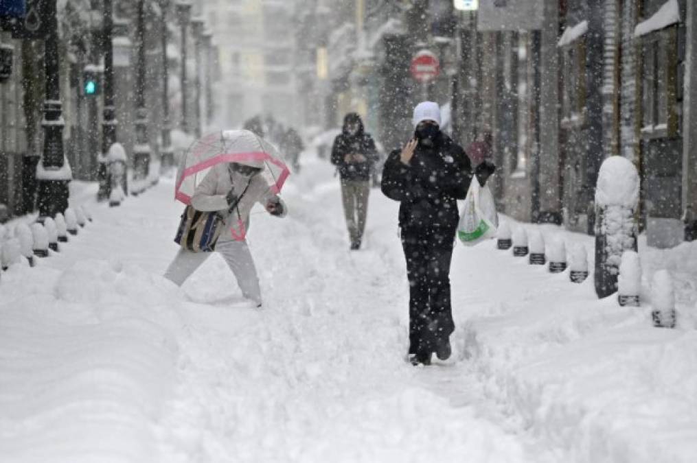 Tormenta de nieve siembra el caos en España