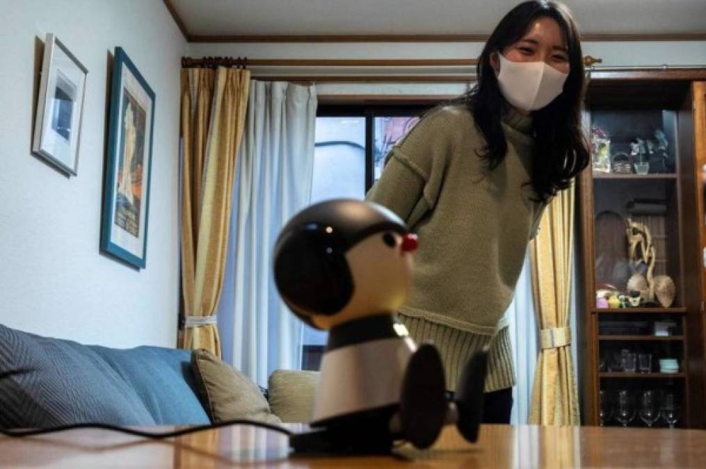 EN FOTOS: Los robots de compañía reconfortan a los japoneses durante la pandemia