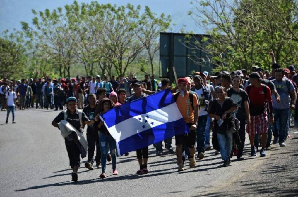 Honduras: Nueva caravana migrante ingresa a Guatemala con rumbo a EE.UU.