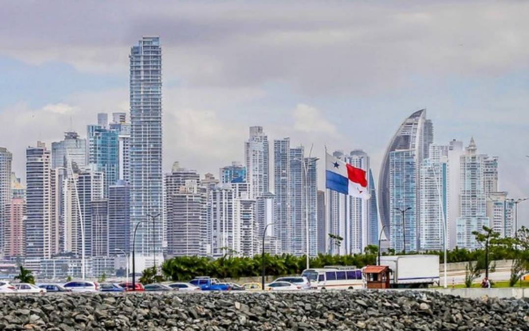 La UE añadirá a Panamá en su lista negra de paraísos fiscales
