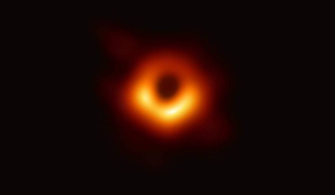 Las claves de la histórica primera fotografía de un agujero negro