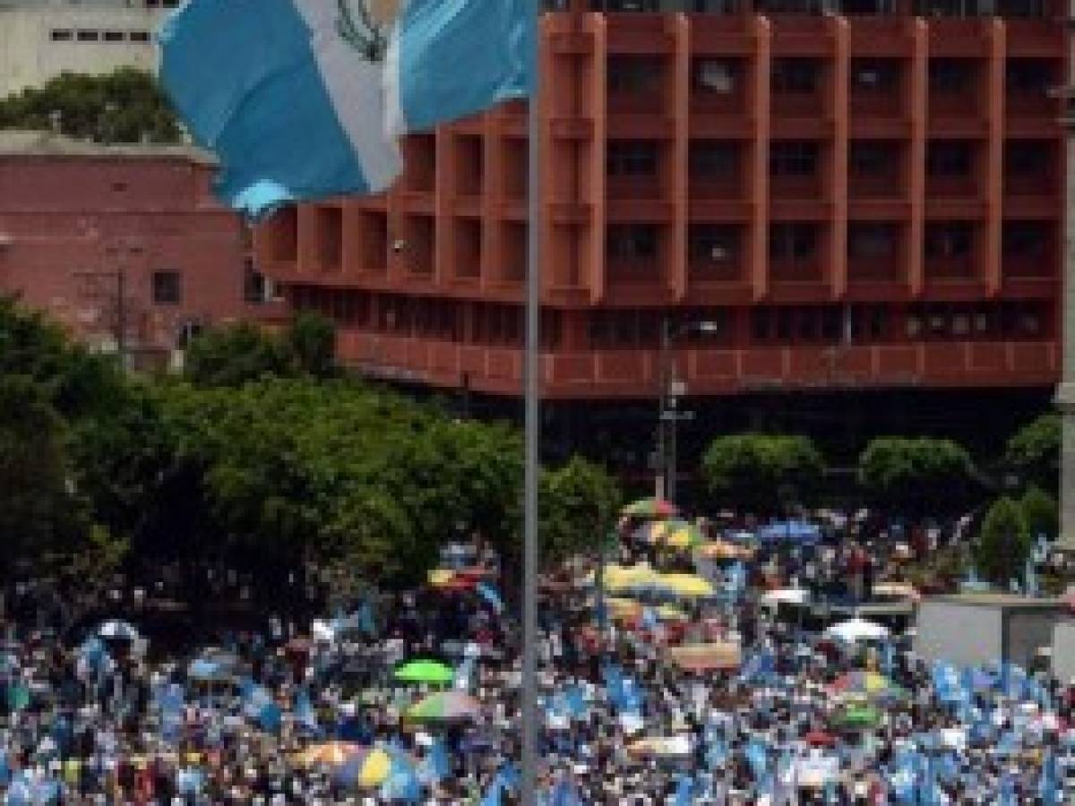 Siete claves para comprender la crisis política en Guatemala