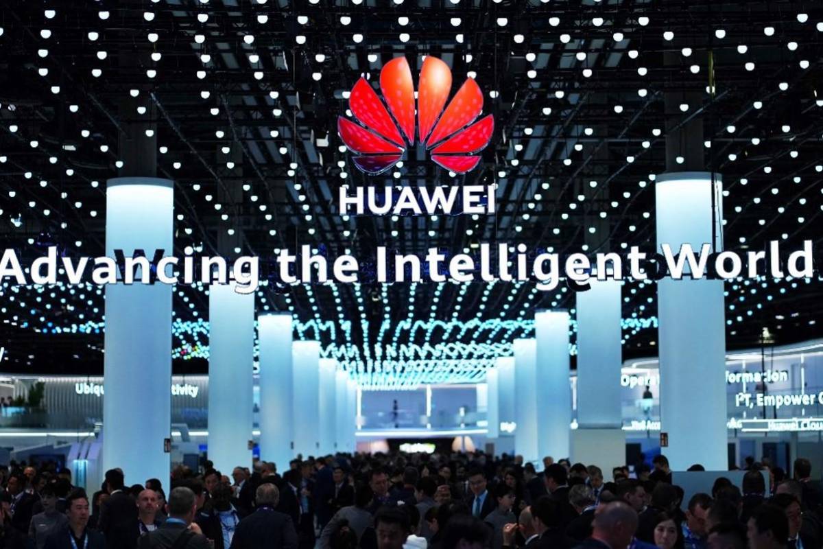 Huawei duplica beneficios en 2023 pese a sanciones de EEUU