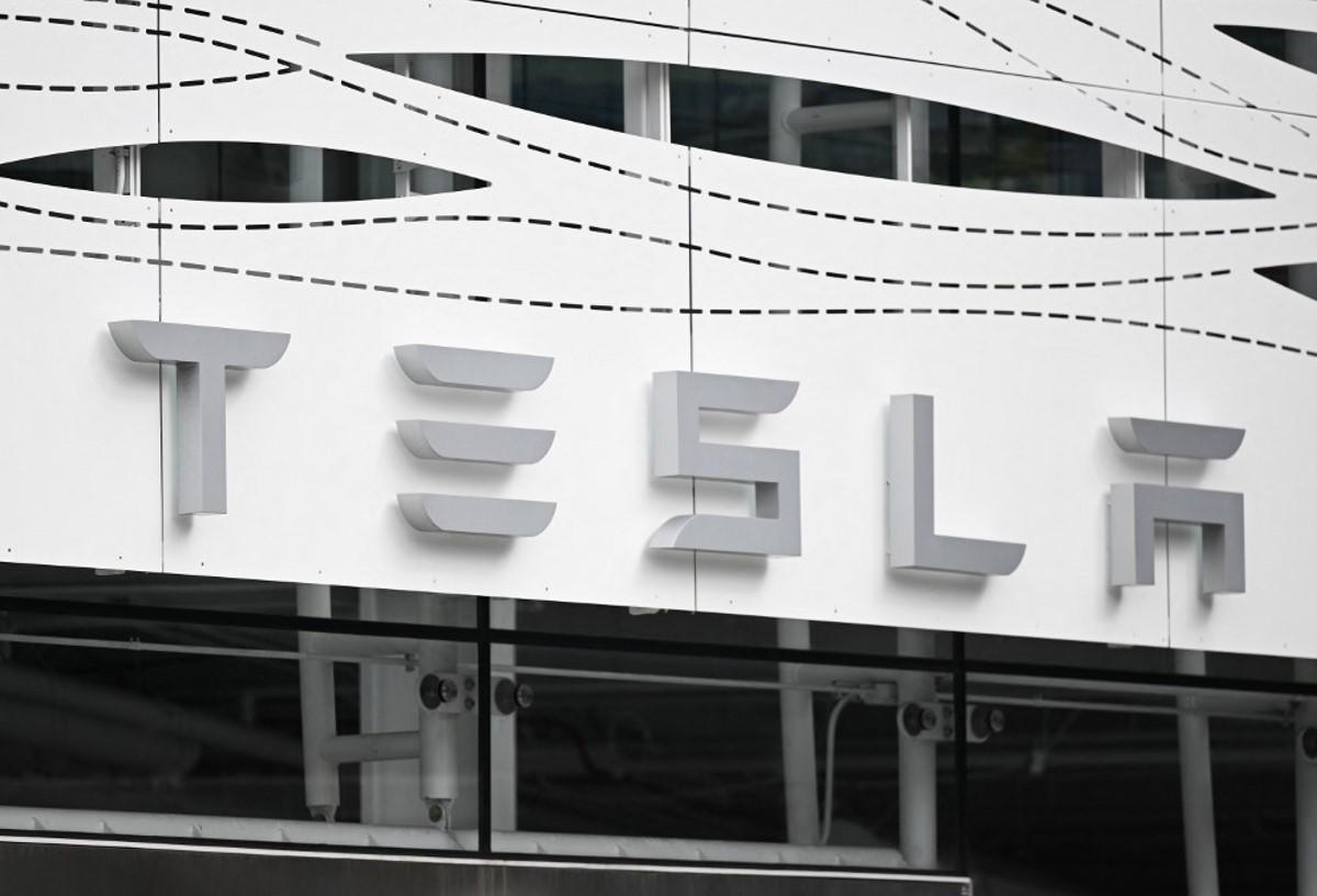 Tesla prevé recortar en más de un 10 % su plantilla mundial