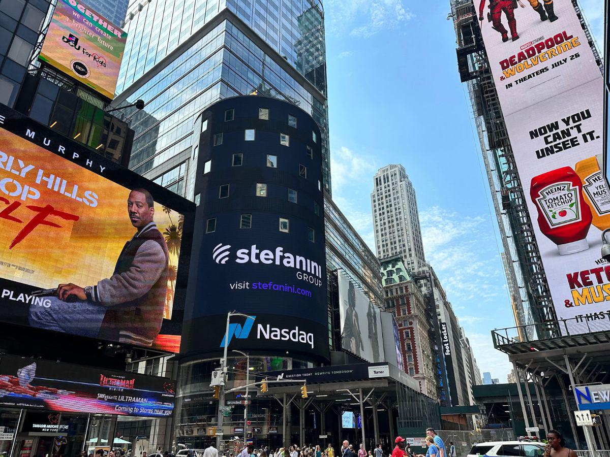 Stefanini Group cuenta con más de tres décadas de trayectoria, la firma tiene presencia global. En la imagen, promociónde Stefanini Group en Time Square, NY. Stefanini Group cuenta con más de tres décadas de trayectoria, la firma tiene presencia global. En la imagen, promociónde Stefanini Group en Time Square, NY.