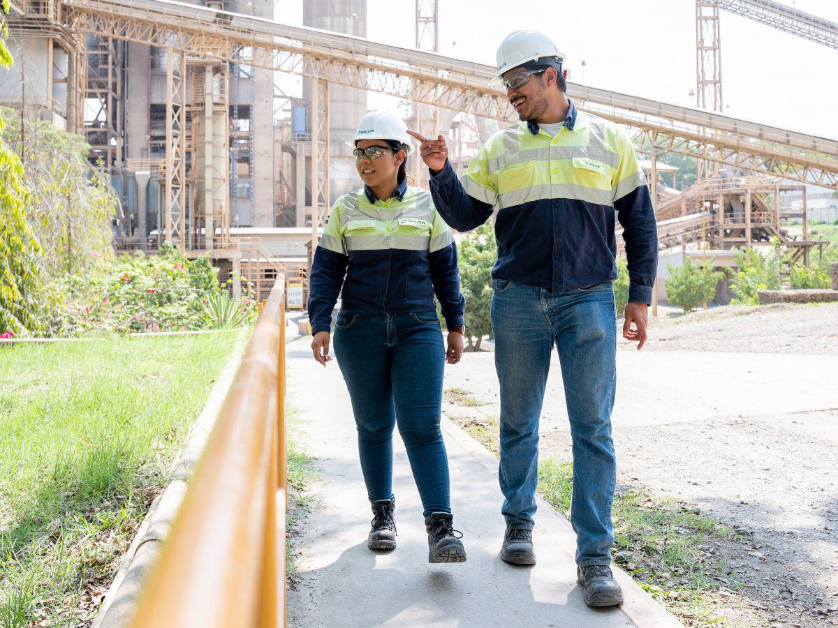 Holcim: Semillero de los nuevos líderes en la industria de la construcción Holcim: Semillero de los nuevos líderes en la industria de la construcción