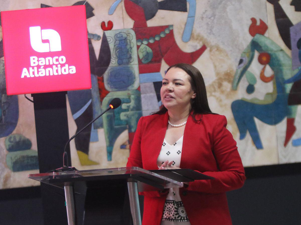 Banco Atlántida lanza campaña “En Banco Atlántida, su esfuerzo está seguro” con historias reales de confianza y compromiso Banco Atlántida lanza campaña “En Banco Atlántida, su esfuerzo está seguro” con historias reales de confianza y compromiso