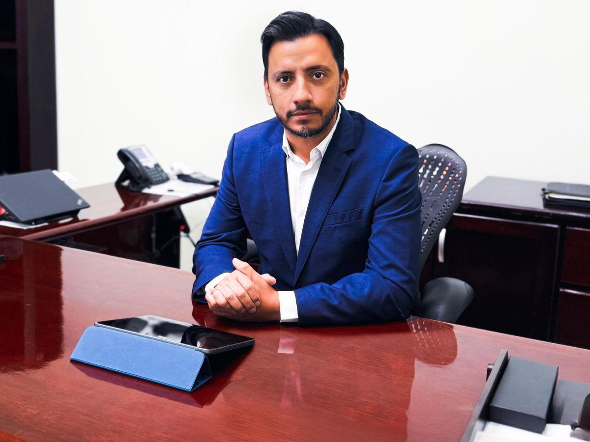 Mauricio Lepiz Solis, Vicepresidente Comercial. Mauricio Lepiz Solis, Vicepresidente Comercial.