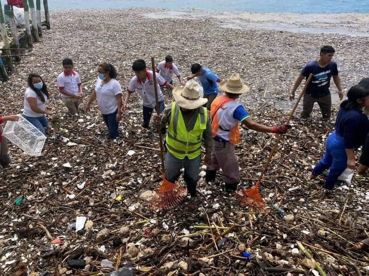 Guatemala: Basura y desechos plásticos se acumulan en Lago de Atitlán