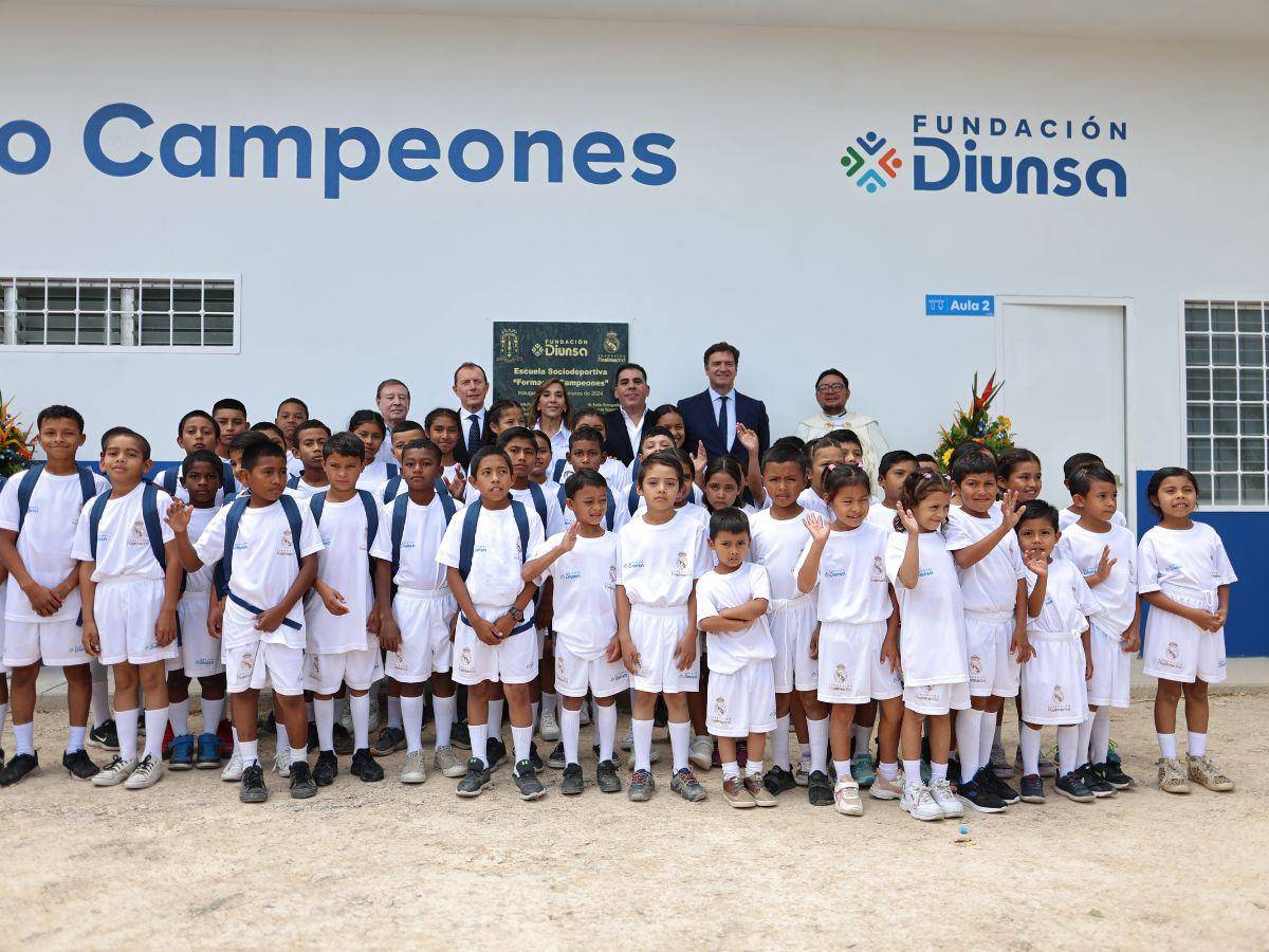 La Fundación Diunsa desarrolla el Programa de Escuelas Sociodeportivas Formando Campeones, en alianza con la Fundación Real Madrid, en Honduras, actualmente con más de 500 alumnos. La Fundación Diunsa desarrolla el Programa de Escuelas Sociodeportivas Formando Campeones, en alianza con la Fundación Real Madrid, en Honduras, actualmente con más de 500 alumnos.