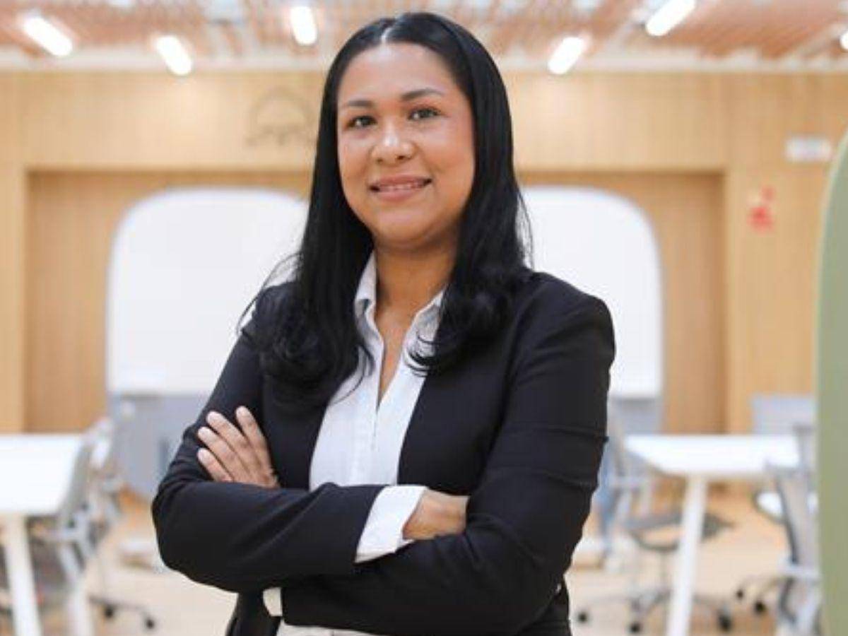 Izenith Batista, Gerente Regional de TECNASA U Learning Centers. Izenith Batista, Gerente Regional de TECNASA U Learning Centers.