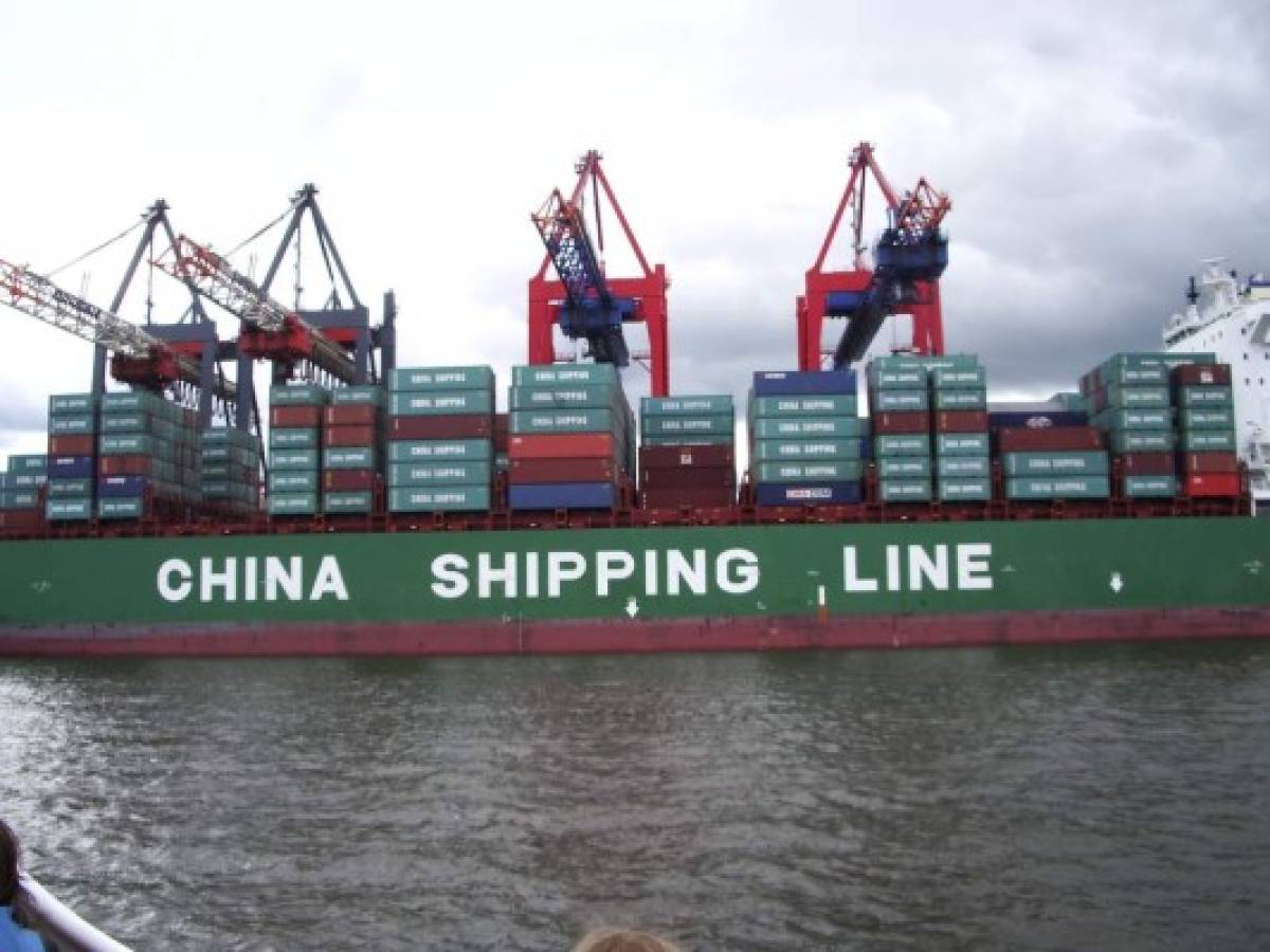 China recorta tarifas de comercio exterior para dinamizar economía
