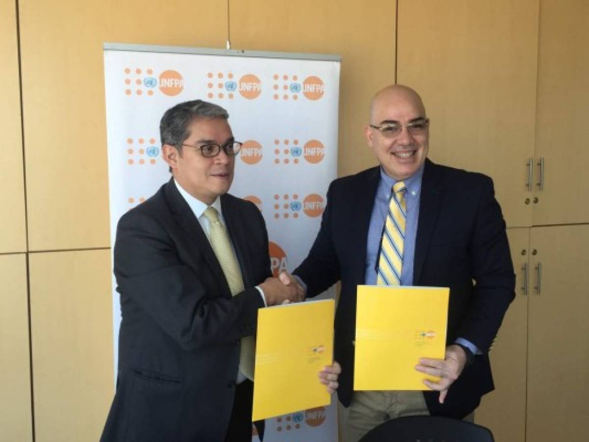UNFPA y Grupo Calvo firman convenio de cooperación