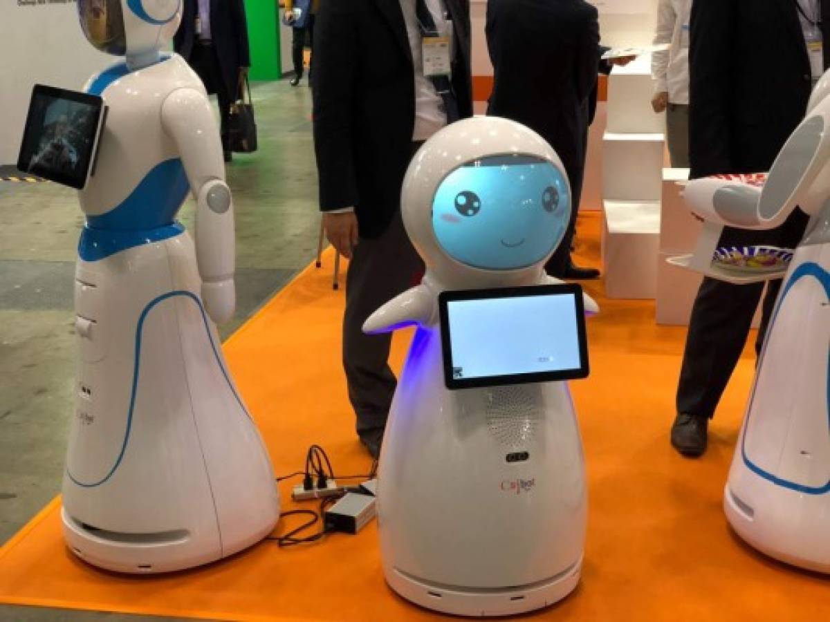 Snow, el robot 'de acompañamiento' que combatirá la soledad de muchos ancianos chinos