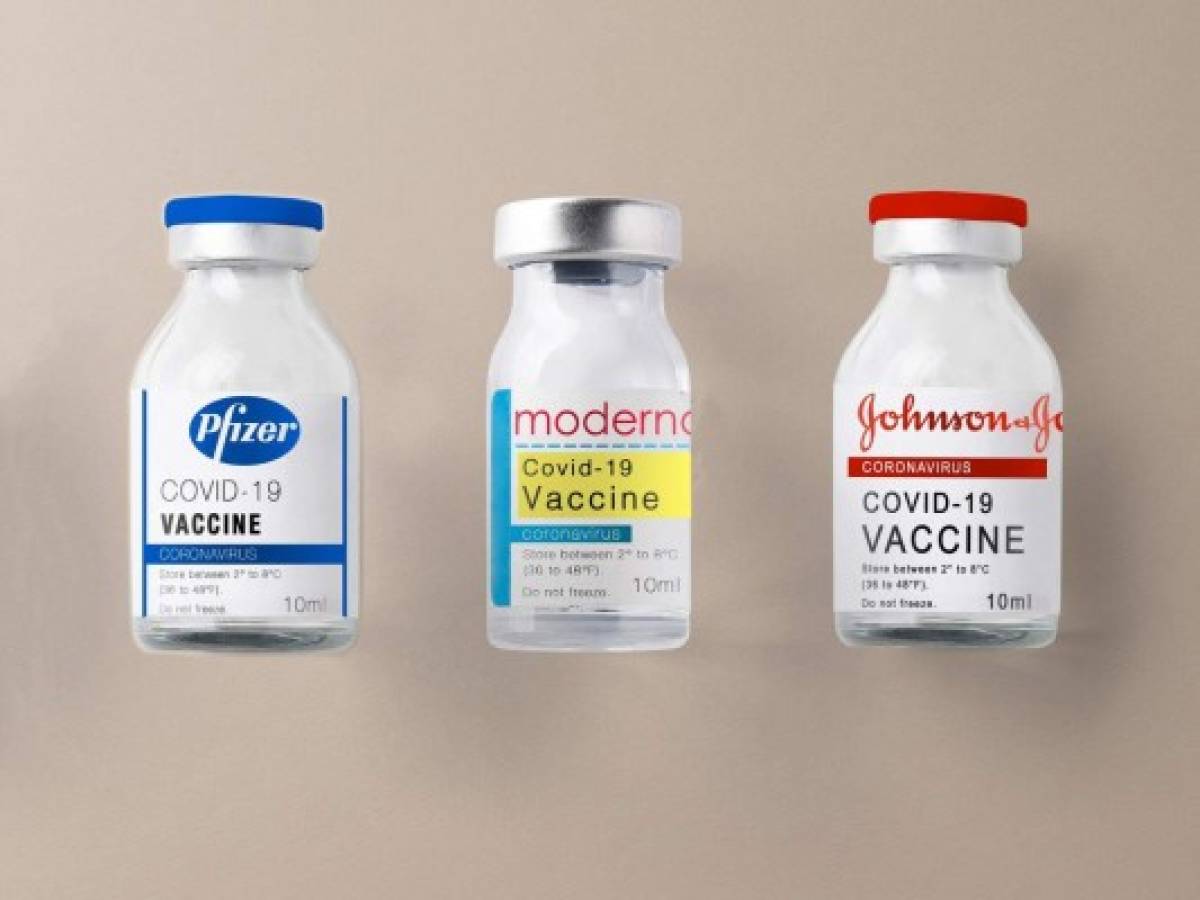 EEUU aprueba dosis de refuerzo de Moderna y JyJ y que vacunas COVID puedan mezclarse