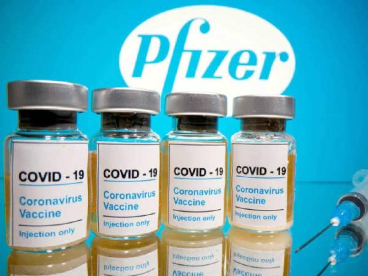CEO de Pfizer dice que se podría necesitar una tercera dosis de vacuna en 12 meses