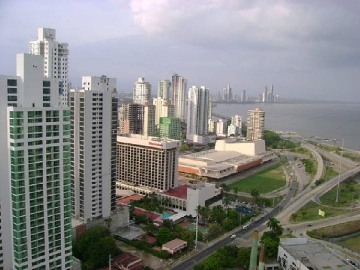 Panamá busca más turismo en Medellín