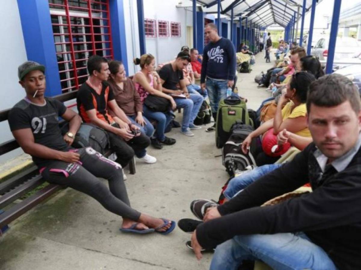 Miami pide ayuda ante llegada de cubanos desde Centroamérica