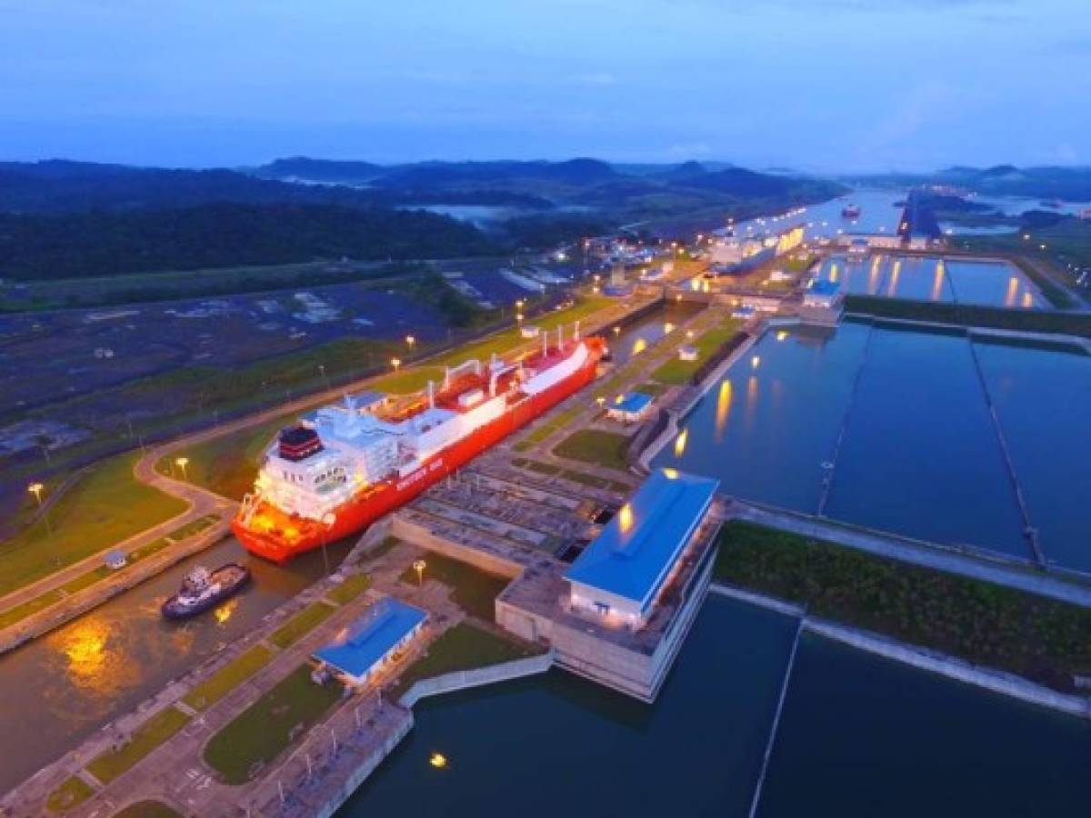 Canal de Panamá registra el paso de cuatro buques con gas natural licuado en un día