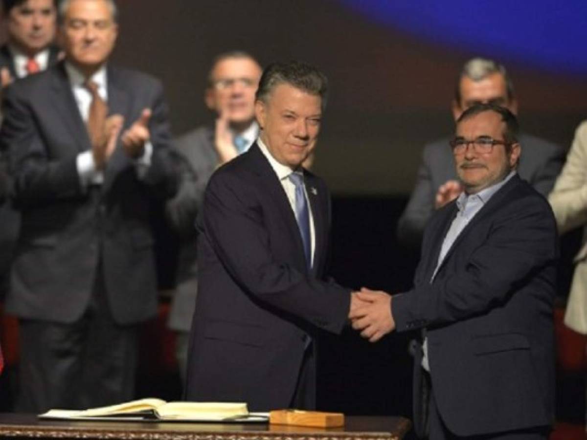 ¿A la segunda, la vencida? Colombia firma renegociado acuerdo de paz