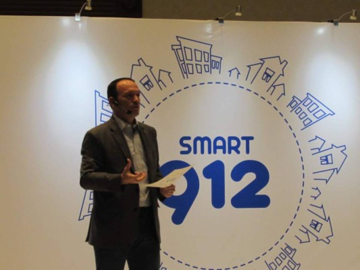 Emprendedores salvadoreños crean la app de seguridad Smart 912
