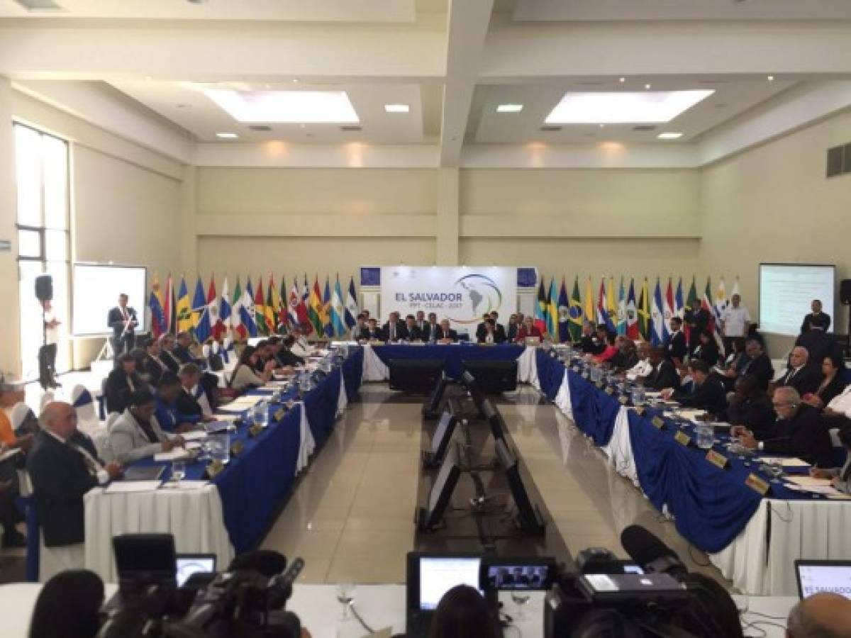 Ausencia de siete países impide declaración de Celac sobre Venezuela