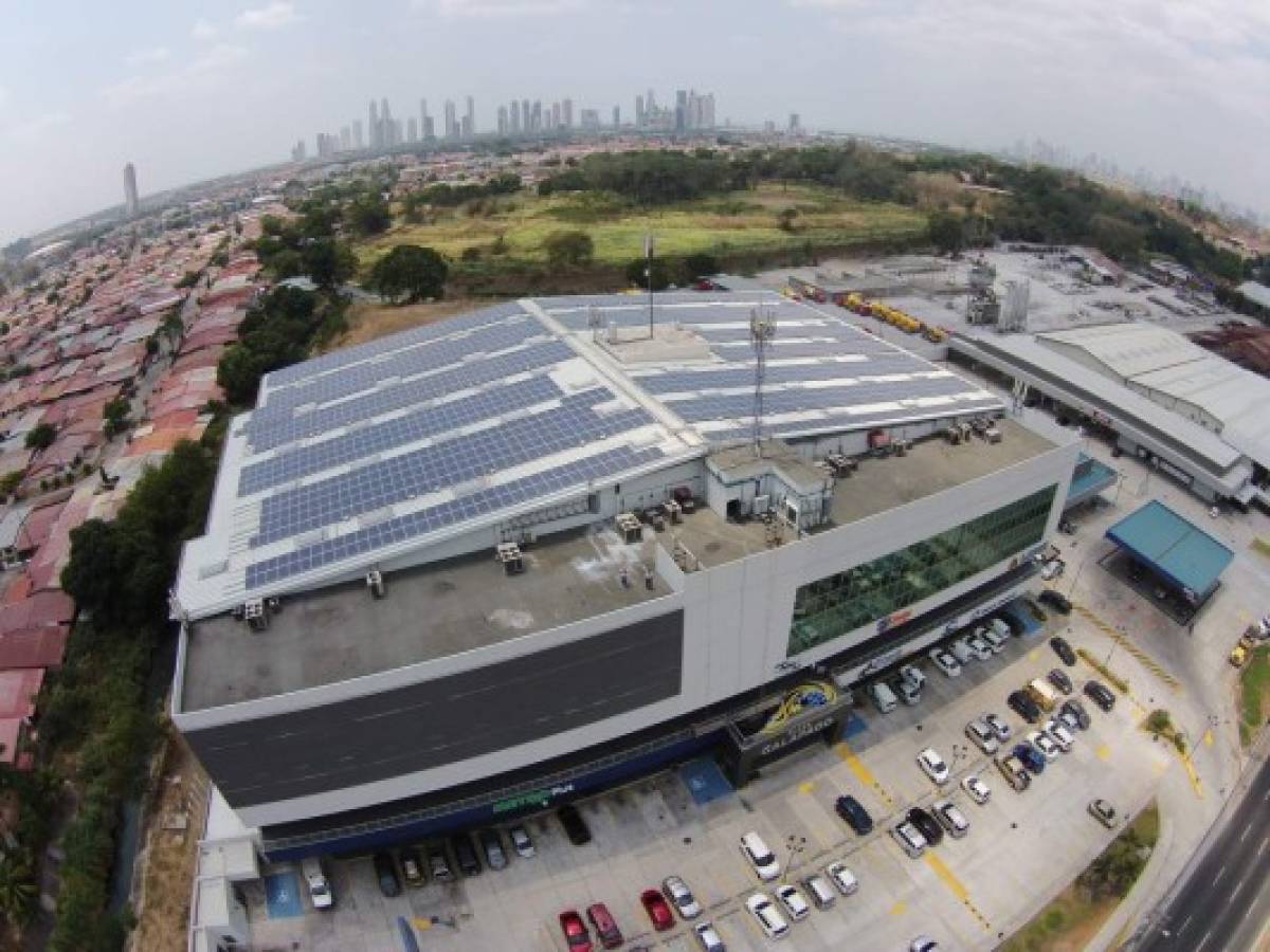 Panasonic impulsa negocio de paneles solares en Centroamérica