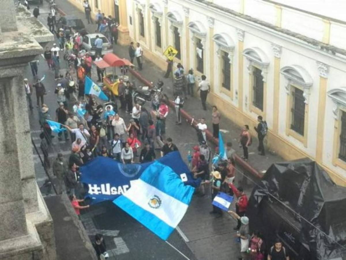 Guatemala: Otto Pérez Molina sin inmunidad y población celebra en la calle