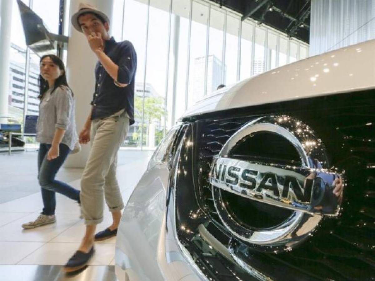Llaman a revisión modelos de Nissan y Renault en México
