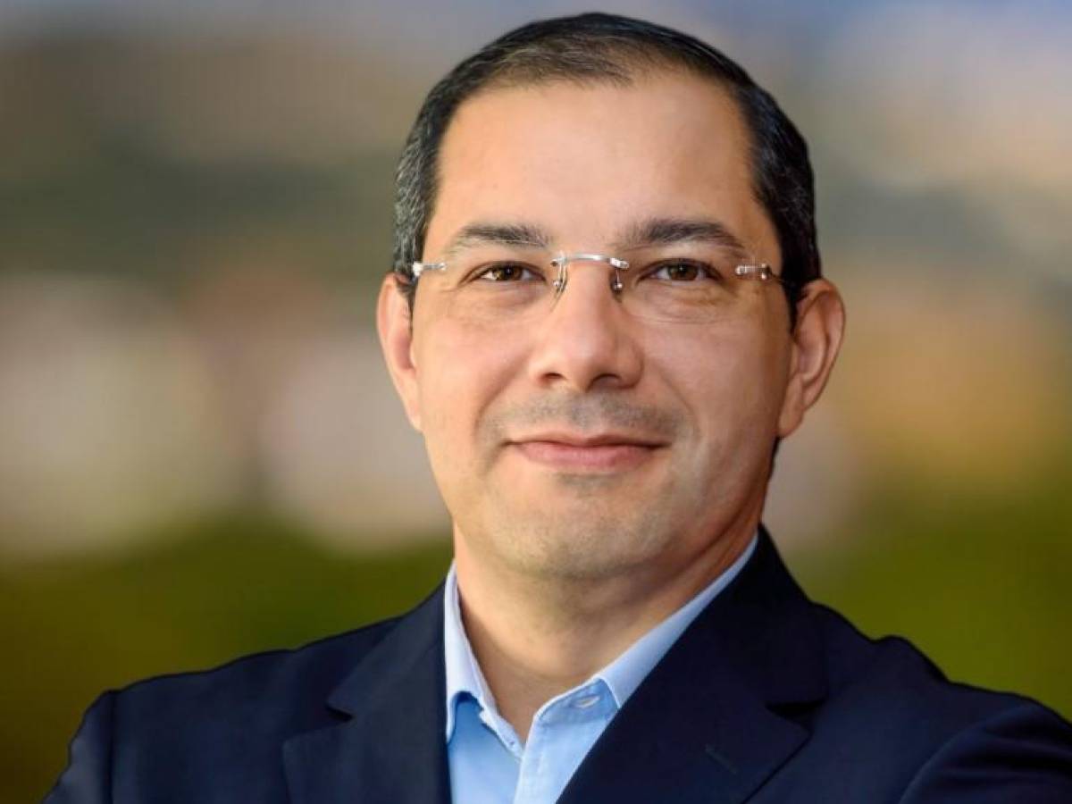 <i>*Manuel Zúñiga es el fundador y presidente de Consultis (www.consultis.lat), una empresa dedicada a asesorar compañías en procesos de diversificación de negocios, profesionalización y sucesión y transformación digital. </i><i>Manuel ha tenido una destacada carrera en empresas familiares y multinacionales. Fue CEO de Cuestamoras, COO de Walmart Centroamérica y actualmente es asesor de empresas latinoamericanas y miembro de juntas directivas de varias start-ups tecnológicas.</i> <i>*Manuel Zúñiga es el fundador y presidente de Consultis (www.consultis.lat), una empresa dedicada a asesorar compañías en procesos de diversificación de negocios, profesionalización y sucesión y transformación digital. </i><i>Manuel ha tenido una destacada carrera en empresas familiares y multinacionales. Fue CEO de Cuestamoras, COO de Walmart Centroamérica y actualmente es asesor de empresas latinoamericanas y miembro de juntas directivas de varias start-ups tecnológicas.</i>