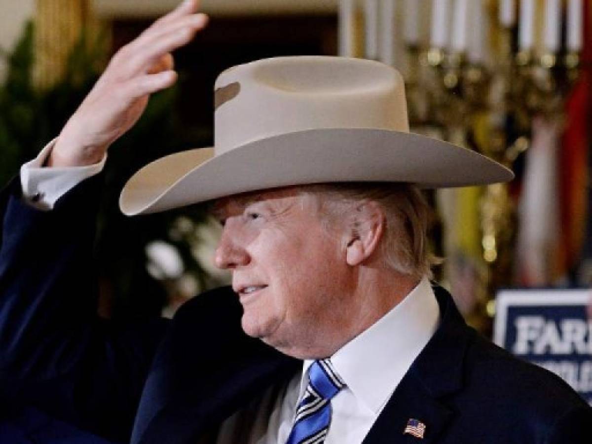 Esta semana Donanld Trump compareció en el lanzamiento de un programa que busca impulsar la producción estadounidense. Esta semana Donanld Trump compareció en el lanzamiento de un programa que busca impulsar la producción estadounidense.