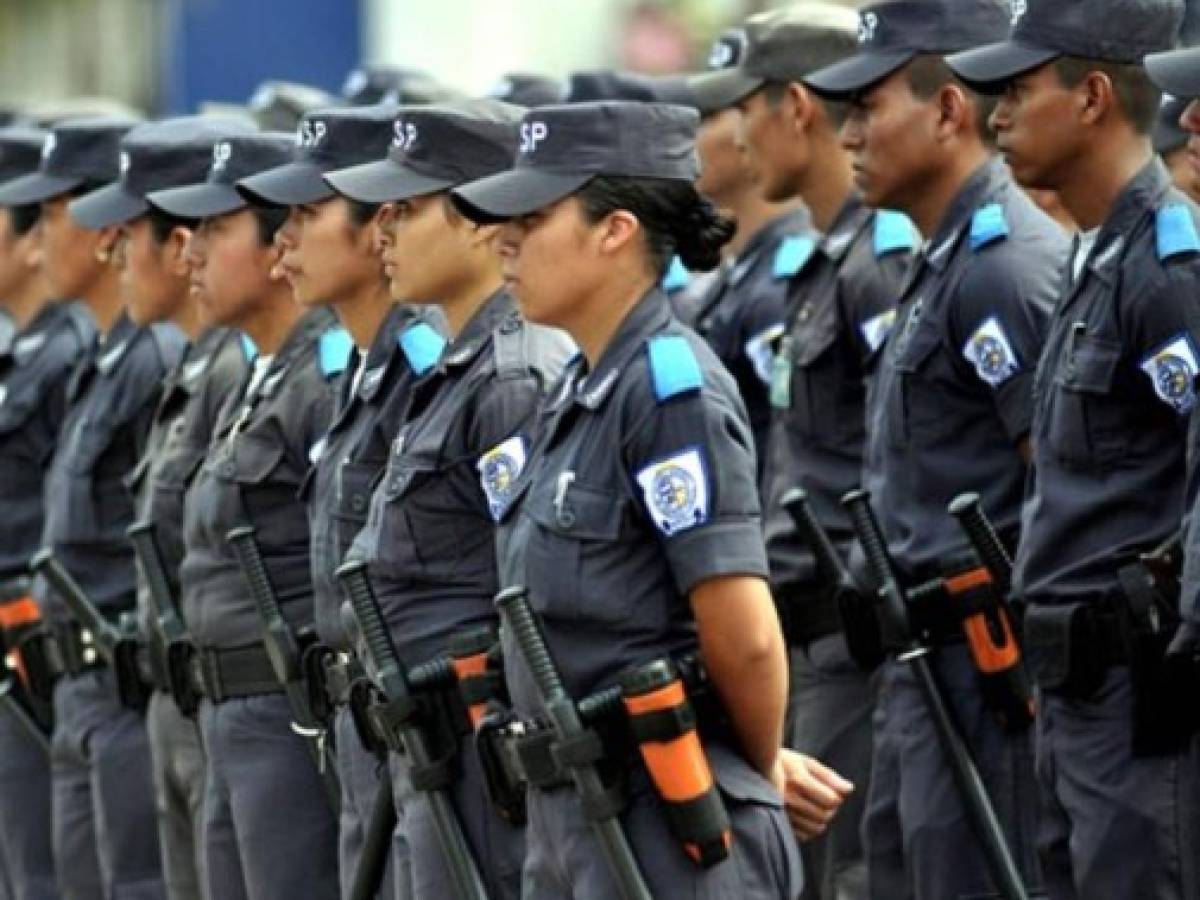 El Salvador: Policía se acuartela ante escalada de violencia de pandillas