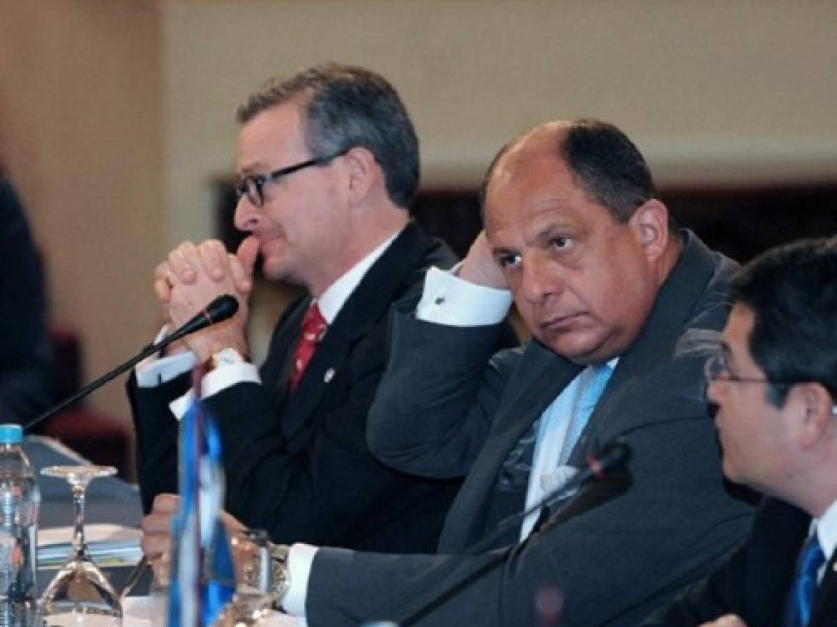 Hora de la verdad en Costa Rica: Solís alerta 'calamidad fiscal'