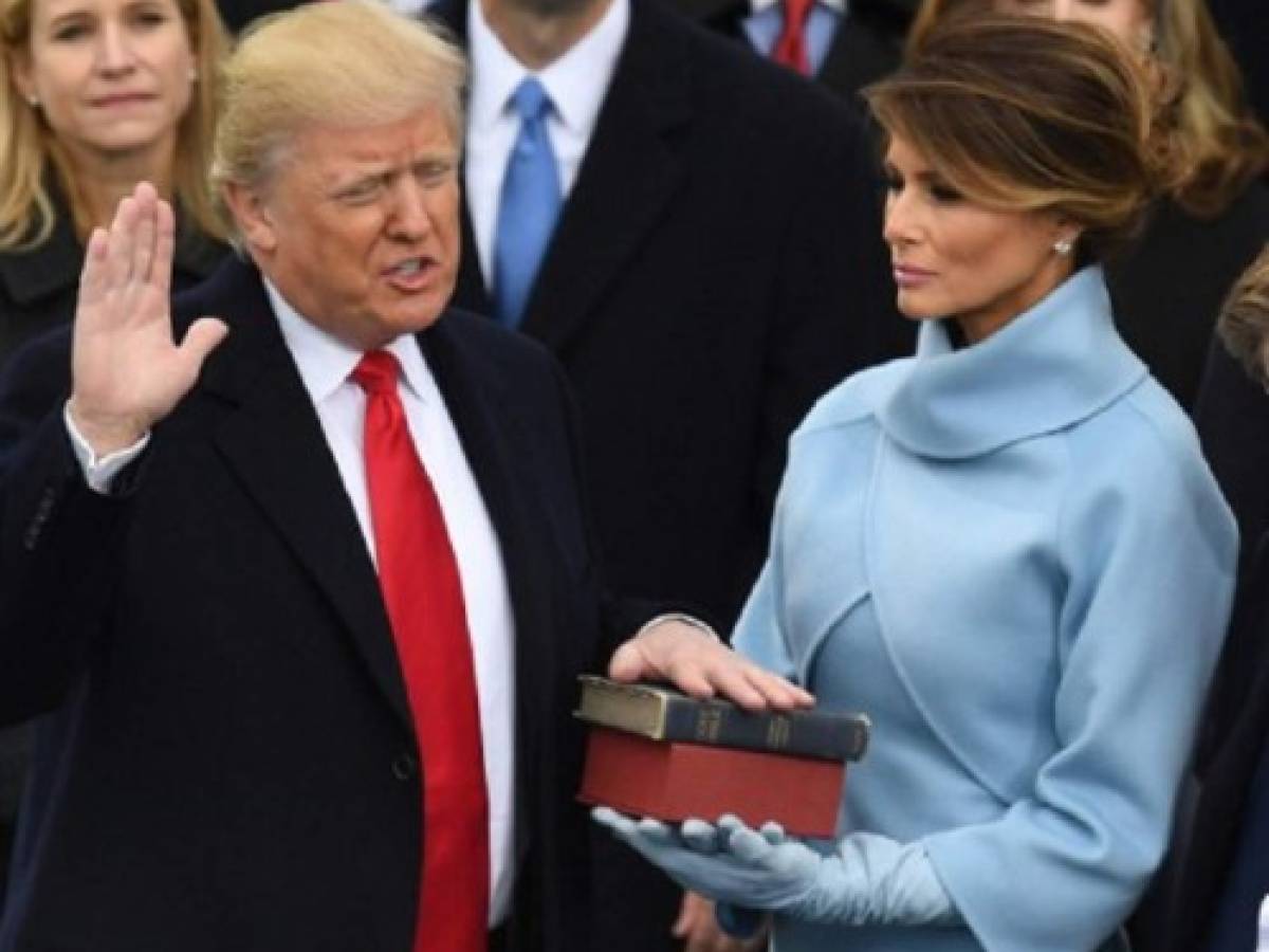 Donald Trump prestó juramento como 45º presidente de Estados Unidos