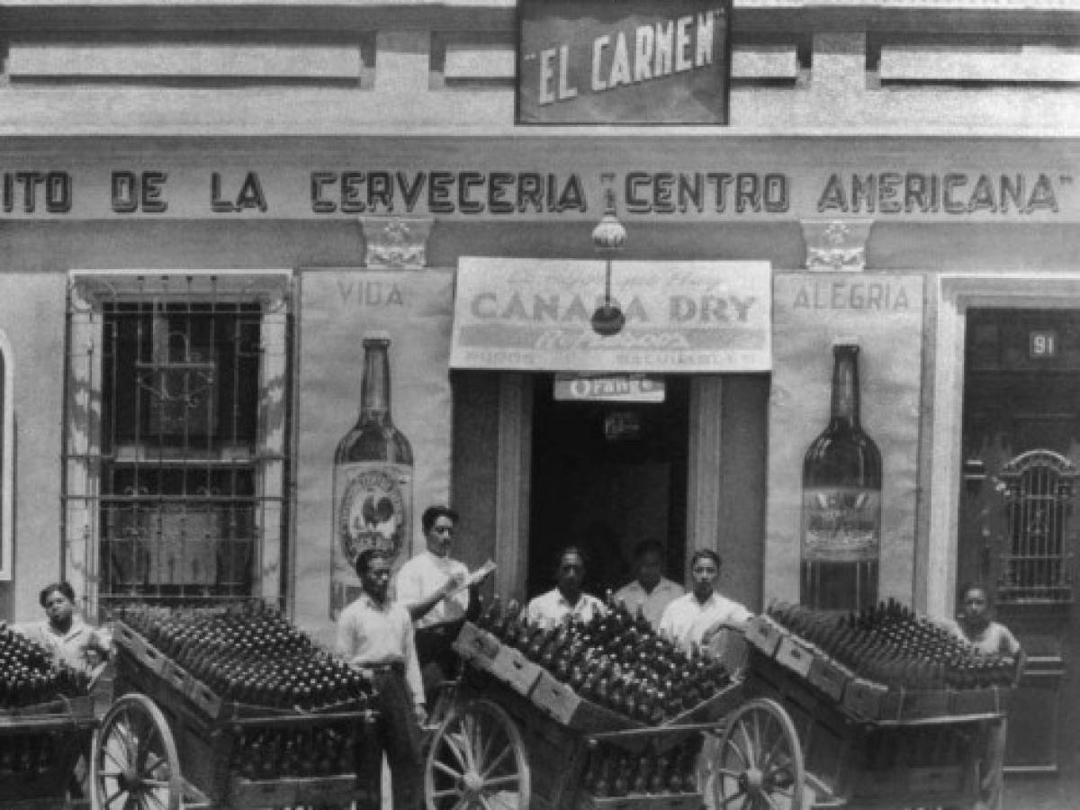 Fue fundada en 1886 por Mariano y Rafael Castillo Córdova. Se desempeña en el sector de bebidas. Sus actuales líderes son Guillermo Castillo (CEO) y Juan Monge Calderón (Presidente). Foto web