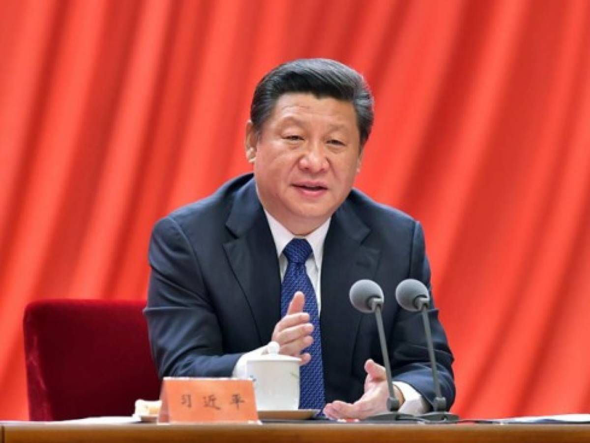 Presidente chino Xi se 'eleva' a la altura de Mao Tse-Tung