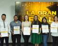 <i>Ganadores de las ediciones pasadas de Empréndete Guate. FOTO CORTESÍA</i>