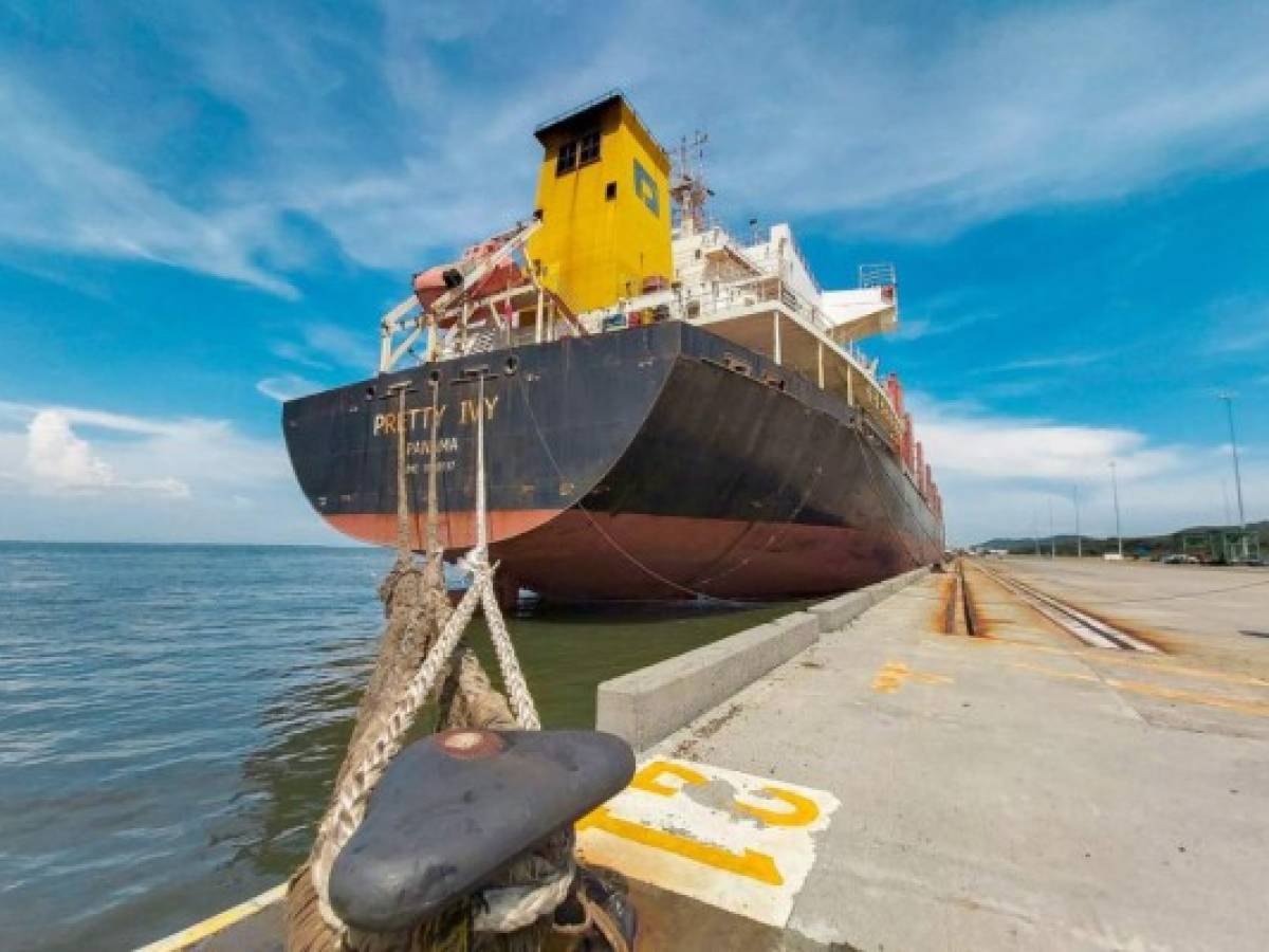 El Salvador: Tres buques de carga atracan y reactivan operaciones de Puerto La Unión
