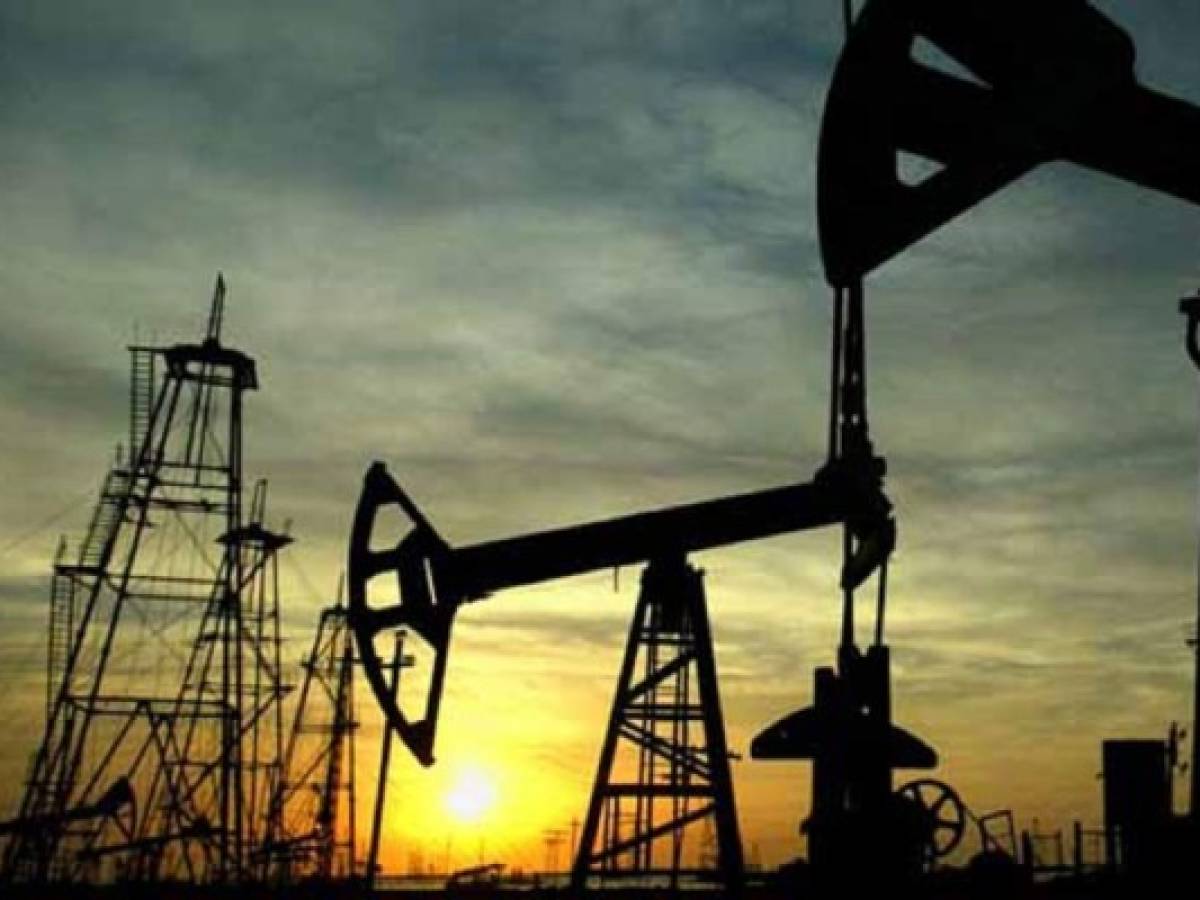 Precio del petróleo: el más bajo en 17 meses