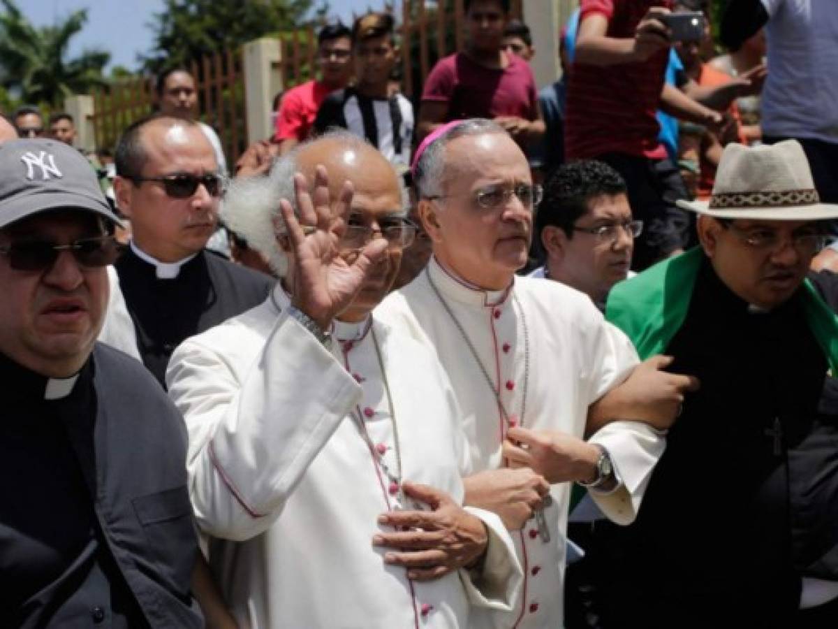 Nicaragua: Obispos seguirán diálogo pese a agresión de seguidores de Ortega