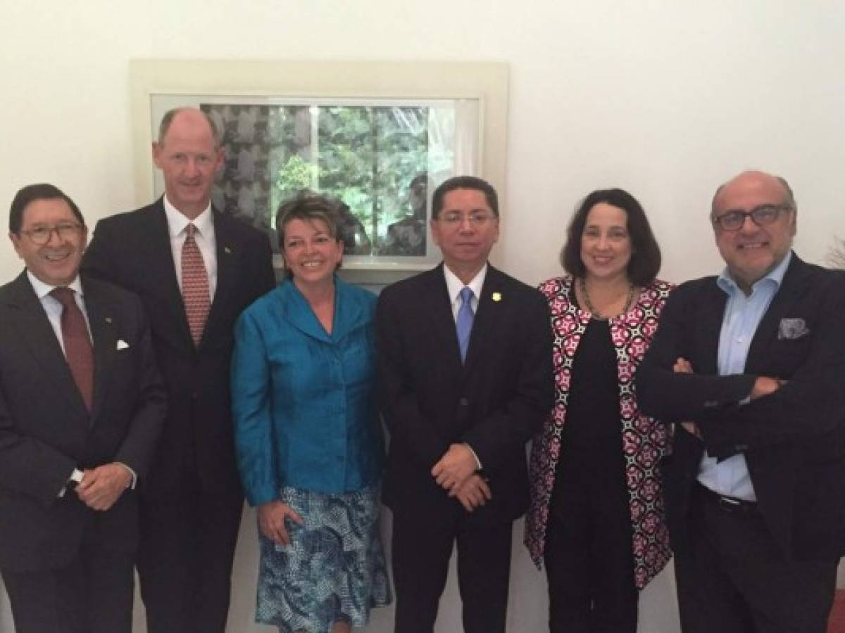 El Salvador: Embajador de Reino Unido respalda lucha anticorrupción