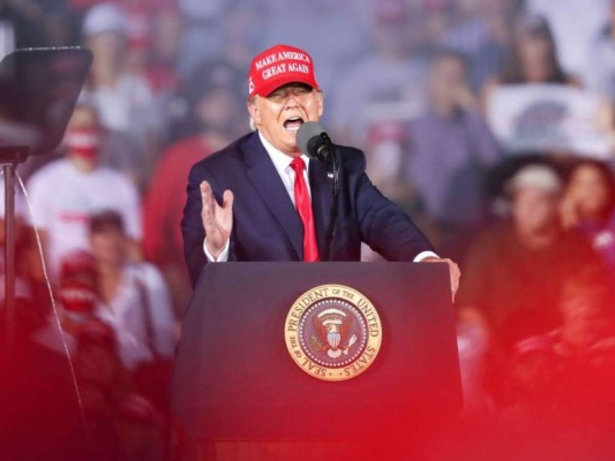 El presidente Donald Trump cerró su candidatura para un segundo mandato con una falsa advertencia de que «hacer trampa» en el estado clave de Pensilvania podría conducir a la violencia en las calles. Fue su último intento de empañar la integridad de un choque electoral con el demócrata Joe Biden que casi 100 millones de estadounidenses ya han validado al emitir votos anticipados en medio de la pandemia. El presidente Donald Trump cerró su candidatura para un segundo mandato con una falsa advertencia de que «hacer trampa» en el estado clave de Pensilvania podría conducir a la violencia en las calles. Fue su último intento de empañar la integridad de un choque electoral con el demócrata Joe Biden que casi 100 millones de estadounidenses ya han validado al emitir votos anticipados en medio de la pandemia.
