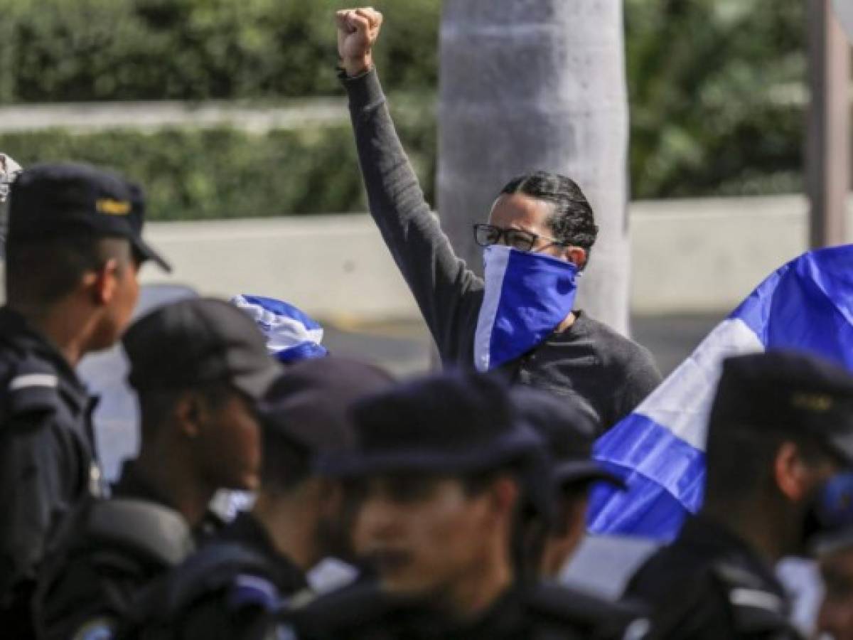 Nicaragua: Donan alimentos para presos políticos desafiando bloqueo policial
