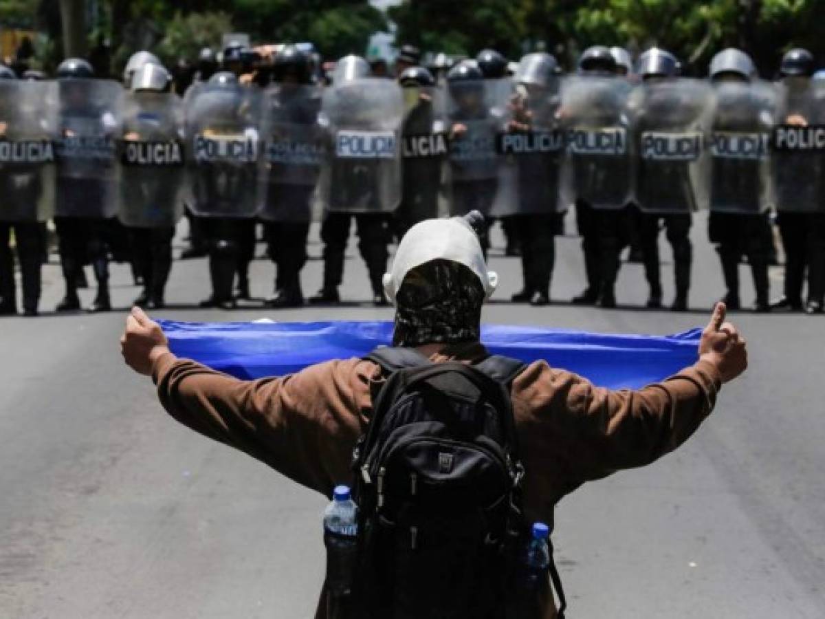 Miles exigen la salida de Ortega en masiva protesta en Nicaragua