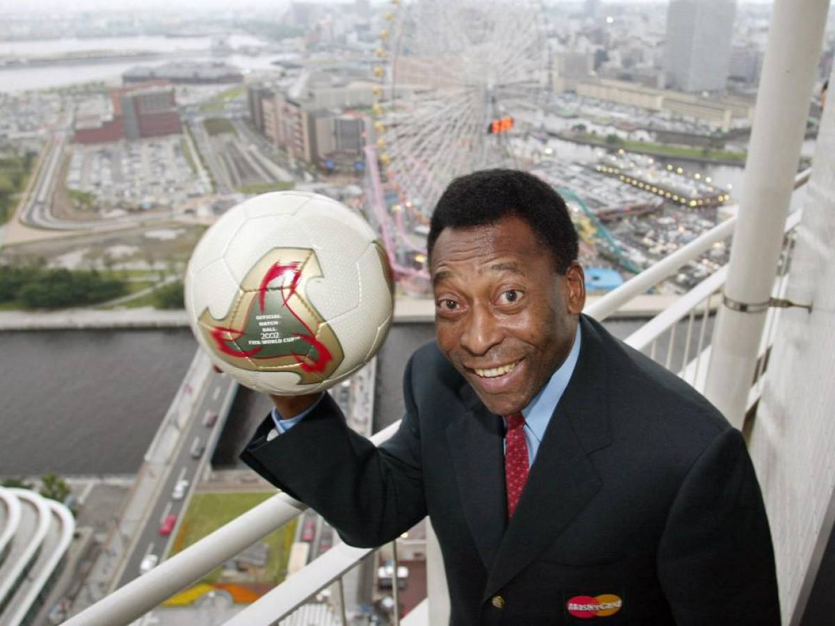 FIFA pedirá a países miembros que bauticen estadios con el nombre de Pelé
