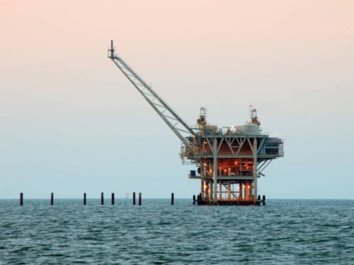 Ocho grandes petroleras mundiales, incluida Exxon, pactan bajar las emisiones de metano