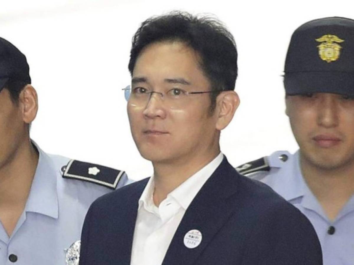 El heredero de Samsung, condenado a cinco años de prisión